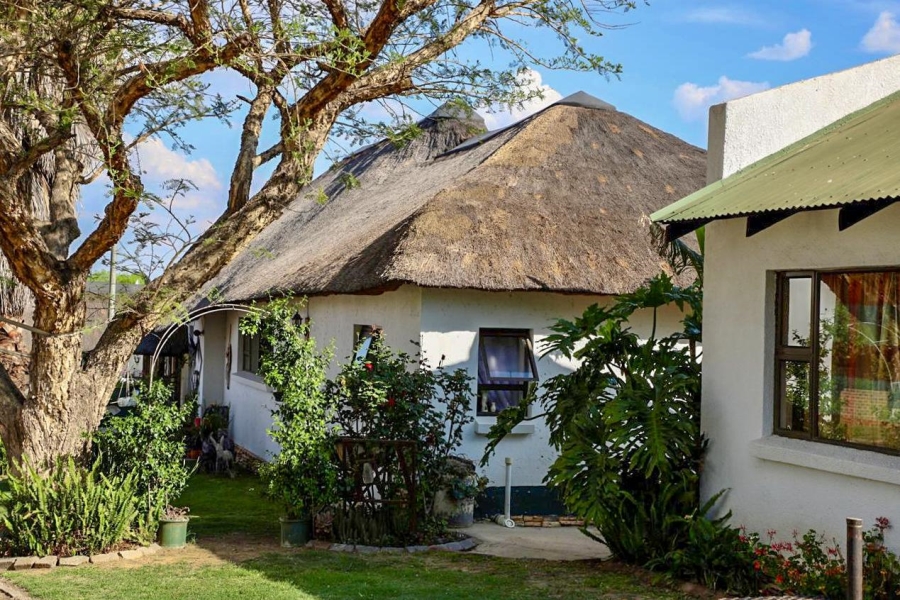 6 Bedroom Property for Sale in Oranjeville Free State